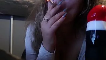 play Hey babe im prating blowjob dildo while smoke a cigarette!!! im doing good???