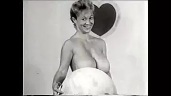 play Appetizing vintage model undresses on camera and shows her big tight ass and gorgeous breasts