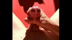 play Соло, дрочка на солнце: маленький член и большой камшот в замедленной съемке