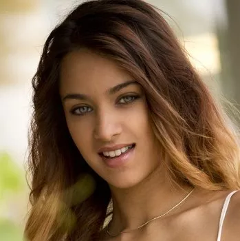Gwiazda porno Uma Jolie
